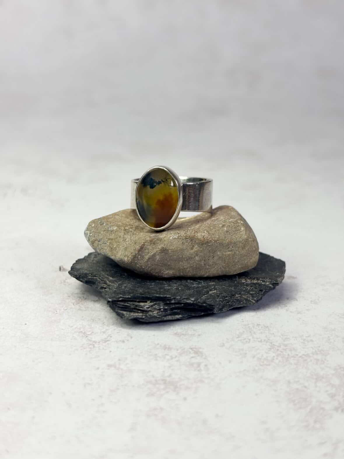 Moss Agate & Carnelian Ring